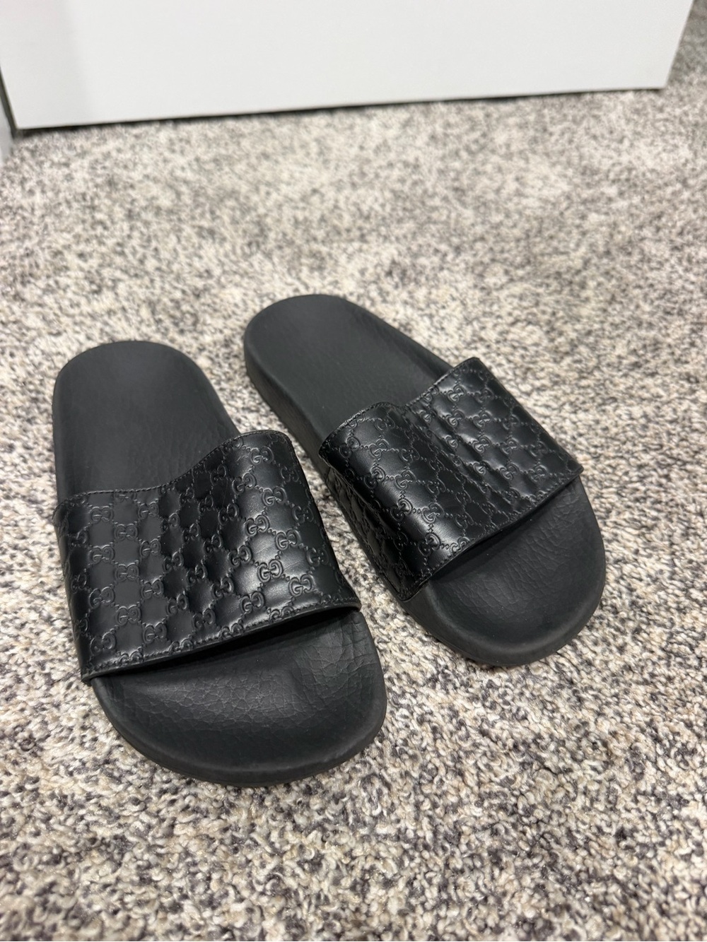 Kids Size 1 Gucci Black GG Embossed Leather Slide Sandals